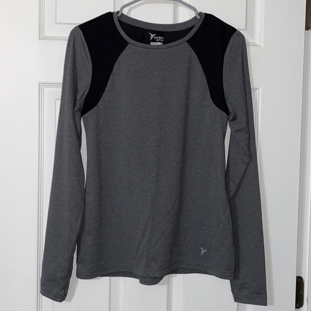 Old Navy Active - Go-Dry Long Sleeve Performance Tee - Small
